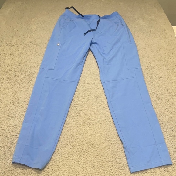 FIGS Axim Cargo Scrub Pants for Men — Classic Fit, Straight Leg size M - Picture 1 of 7